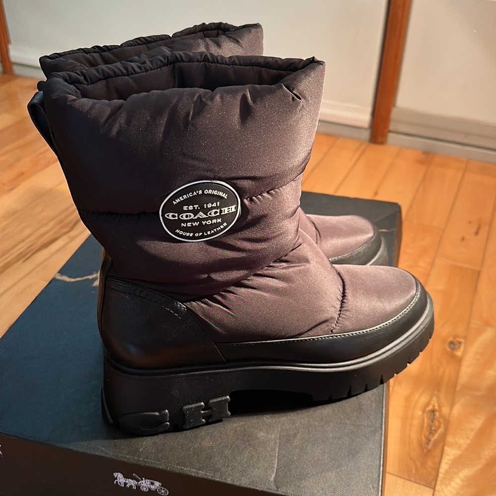 NWOT Coach Black Puffer Boots ❄️
